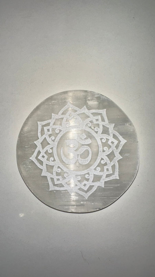 Selenite Charging Plate – Cleanse, Recharge & Protect Your Energy ✨